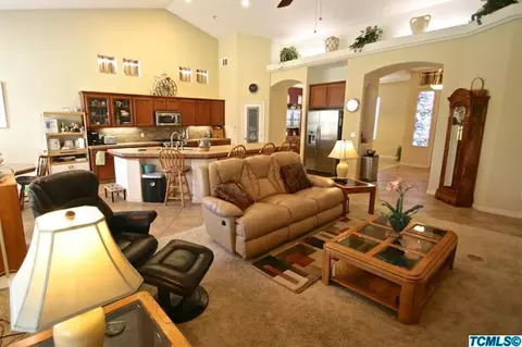 2216 N Mendonca Ct, Visalia, CA 93291 photo 14