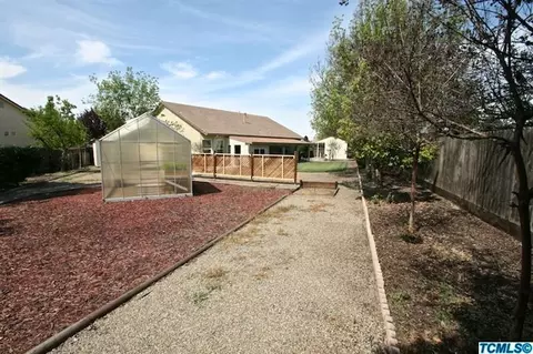 2216 N Mendonca Ct, Visalia, CA 93291 photo 34
