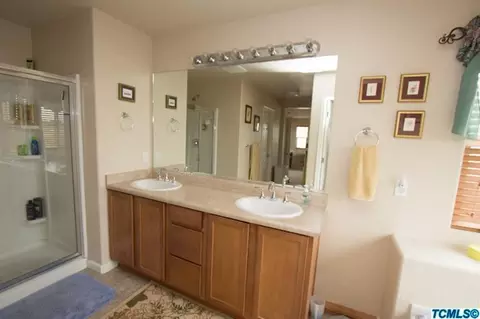 618 11th St, Sanger, CA 93657 photo 28