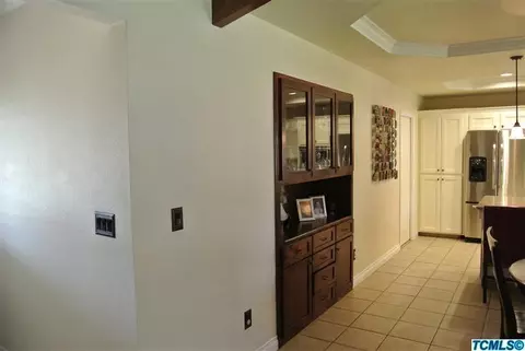 1020 E Cambridge Ave, Visalia, CA 93292 photo 5