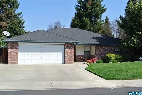 1020 E Cambridge Ave, Visalia, CA 93292 photo 2