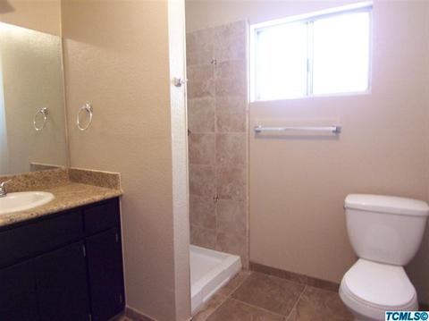 1055 E Academy Ave, Tulare, CA 93274 photo 9