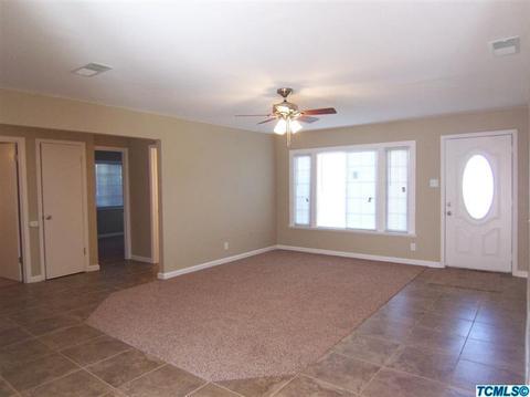 1055 E Academy Ave, Tulare, CA 93274 photo 2