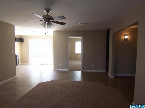 1055 E Academy Ave, Tulare, CA 93274 photo 3
