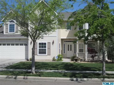 226 E Beech Ave, Reedley, CA 93654 photo 1