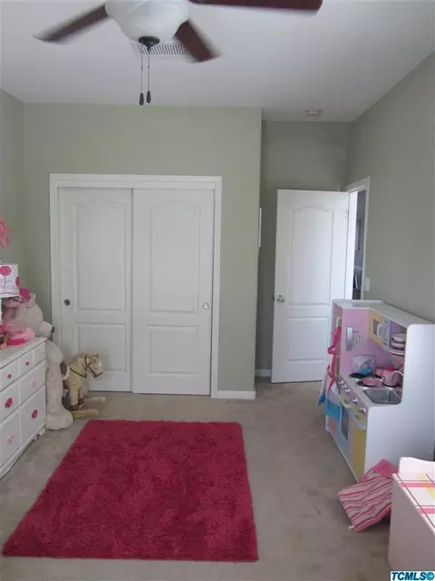 226 E Beech Ave, Reedley, CA 93654 photo 8