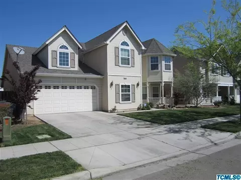 226 E Beech Ave, Reedley, CA 93654 photo 2