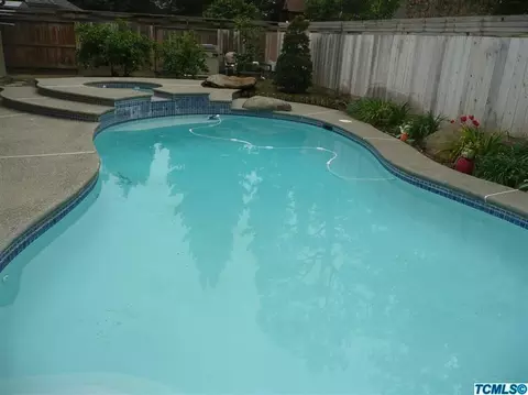 209 E Parkview Ave, Visalia, CA 93277 photo 23