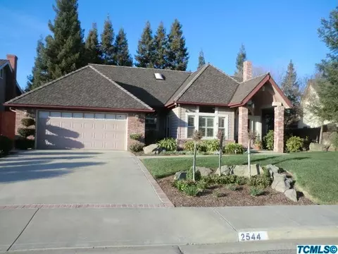 2544 E Hillcrest Ct, Visalia, CA 93292 photo 1