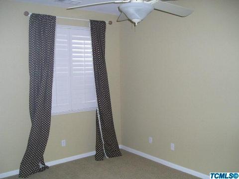 823 E Sunnyside Ave, Visalia, CA 93292 photo 18