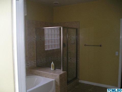 823 E Sunnyside Ave, Visalia, CA 93292 photo 11