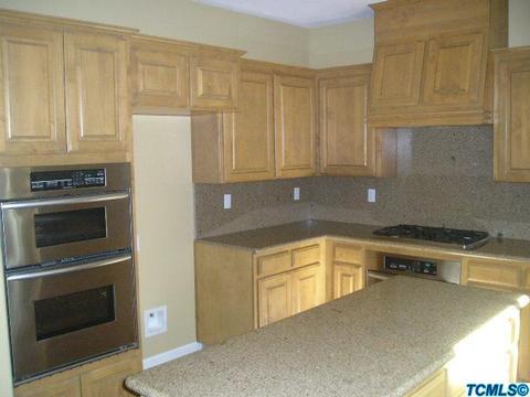 823 E Sunnyside Ave, Visalia, CA 93292 photo 19
