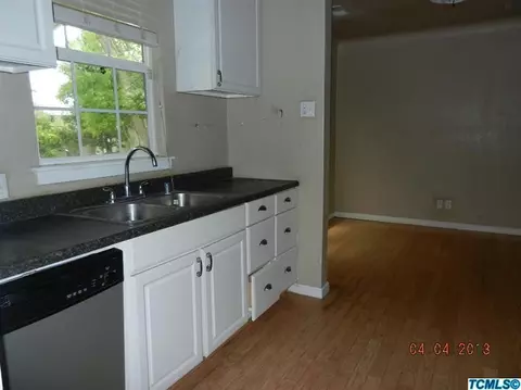 940 E Simpson Ave, Fresno, CA 93704 photo 6