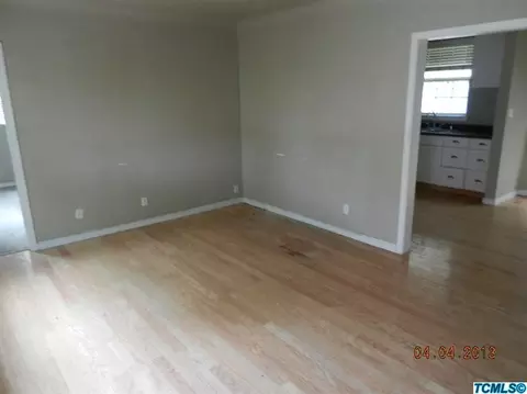 940 E Simpson Ave, Fresno, CA 93704 photo 3