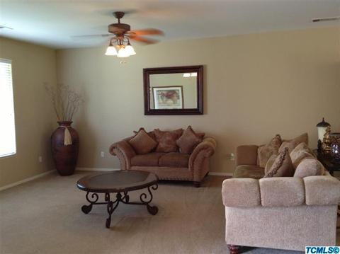 2667 Clarete St, Tulare, CA 93274 photo 6