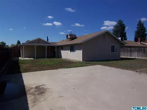 1438 E Brea Ave, Tulare, CA 93274 photo 10