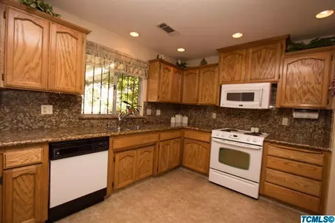 1585 River Bluff Dr, Reedley, CA 93654 photo 7