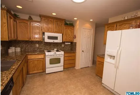 1585 River Bluff Dr, Reedley, CA 93654 photo 8