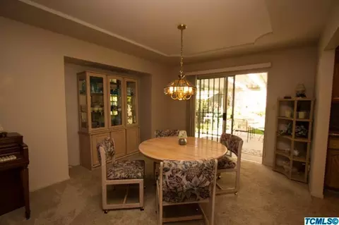 1585 River Bluff Dr, Reedley, CA 93654 photo 5