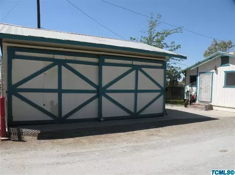 2401 E K Ave, Visalia, CA 93292 photo 2