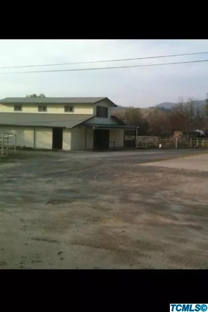 33615 Globe Dr, Springville, CA 93265 photo 2