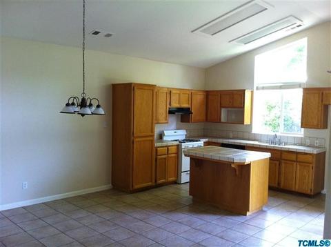 3946 Elowin Ave, Visalia, CA 93292 photo 4