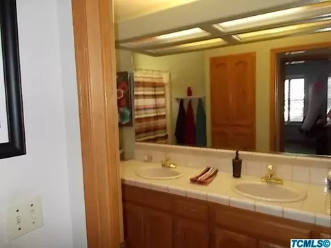 1548 E Paradise Ave, Visalia, CA 93292 photo 10