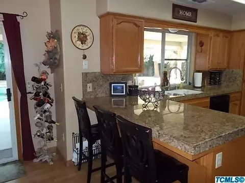 1548 E Paradise Ave, Visalia, CA 93292 photo 8