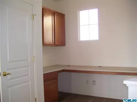 4303 E Cambridge Ave, Visalia, CA 93292 photo 6