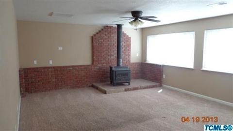 257 W Spring Ln, Lemoore, CA 93245 photo 3
