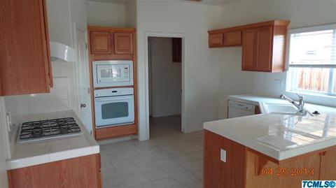253 E Stanley Ave, Reedley, CA 93654 photo 4