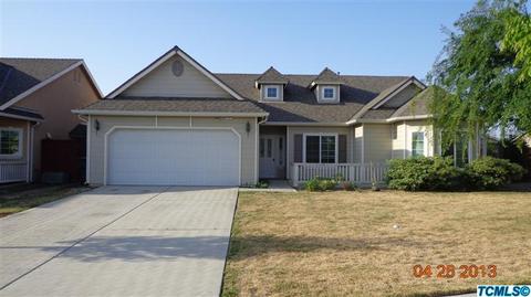 253 E Stanley Ave, Reedley, CA 93654 photo 2