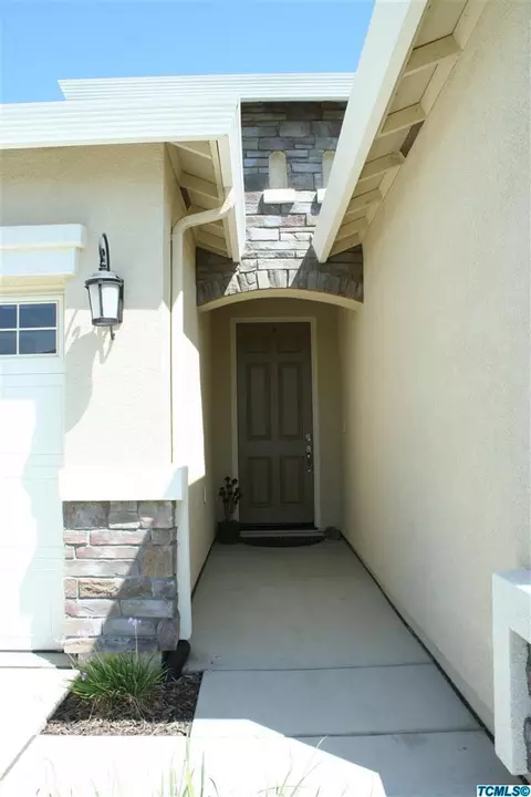 3712 E Laura Ave, Visalia, CA 93292 photo 3