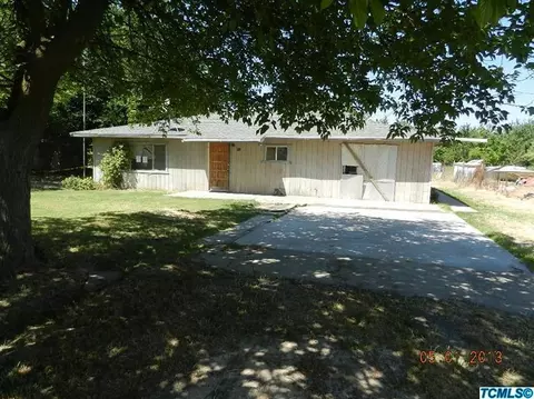 251 N Trinity Ave, Kerman, CA 93630 photo 1