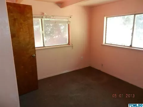 251 N Trinity Ave, Kerman, CA 93630 photo 9