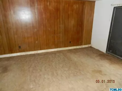 251 N Trinity Ave, Kerman, CA 93630 photo 7