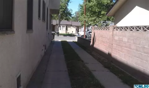 943 E Sycamore Ave, Tulare, CA 93274 photo 5
