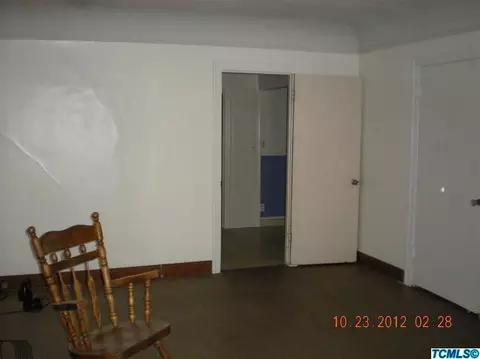 943 E Sycamore Ave, Tulare, CA 93274 photo 7