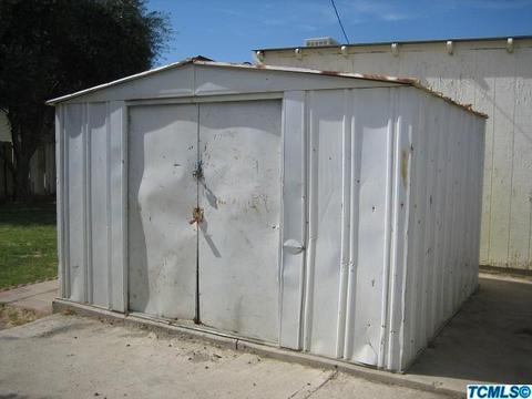 424 E Monterey St, Avenal, CA 93204 photo 7