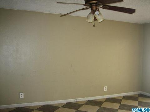 424 E Monterey St, Avenal, CA 93204 photo 17