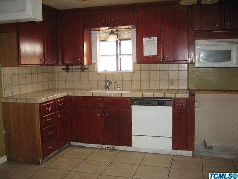424 E Monterey St, Avenal, CA 93204 photo 15