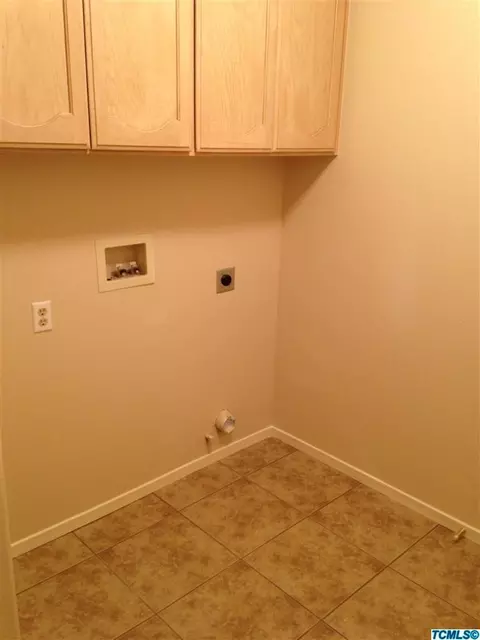1273 E Davis Dr, Dinuba, CA 93618 photo 9
