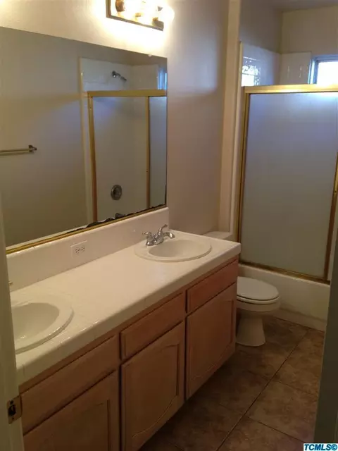1273 E Davis Dr, Dinuba, CA 93618 photo 12