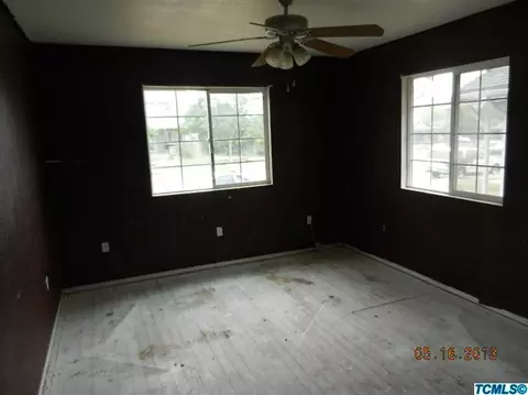 516 N St, Sanger, CA 93657 photo 6