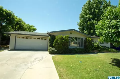 346 W Wayside Dr, Dinuba, CA 93618 photo 1