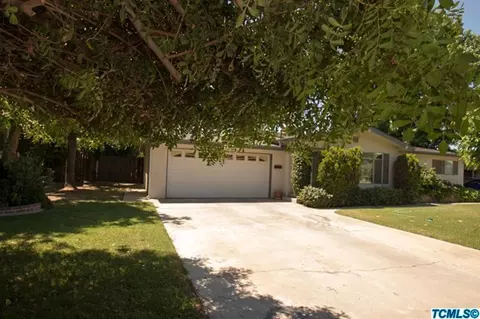 346 W Wayside Dr, Dinuba, CA 93618 photo 3