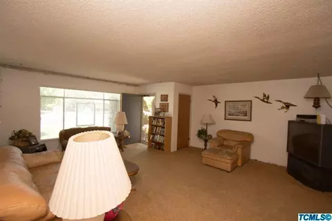 346 W Wayside Dr, Dinuba, CA 93618 photo 8