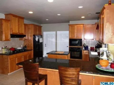 714 W Meadow Ct, Exeter, CA 93221 photo 4