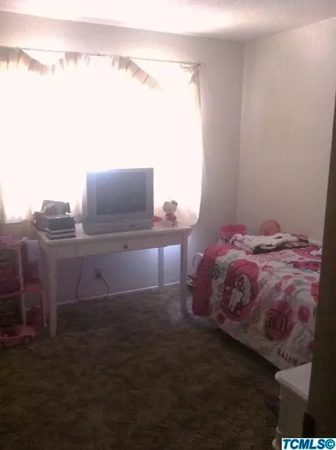 313 E Gail Ave, Tulare, CA 93274 photo 7