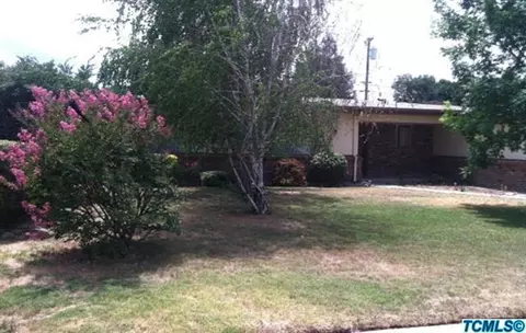 313 E Gail Ave, Tulare, CA 93274 photo 2